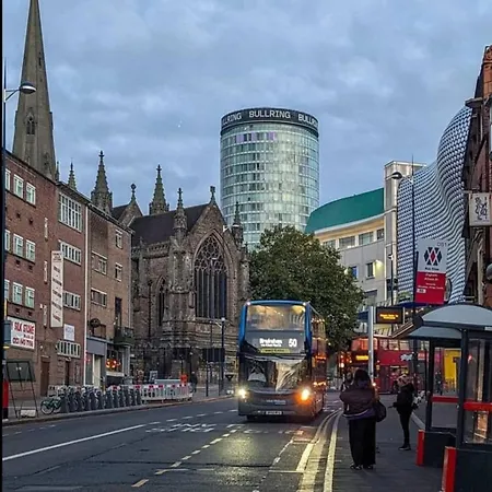 Apart-hotel Cityscape In With Self Checkin Birmingham