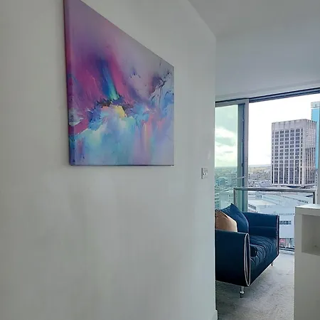 Cityscape In With Self Checkin Aparthotel